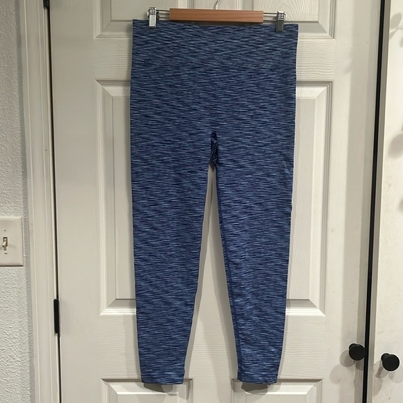 Livi Active Pants - LIVI brand size 14/16 elastic waist full length leggings